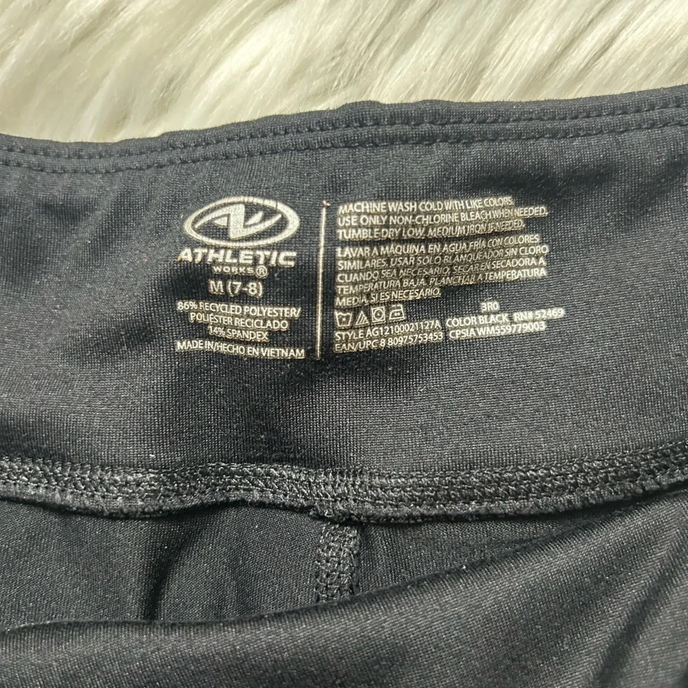 Size 7-8 GIRLS Black Leggings E1
